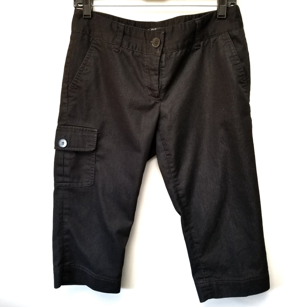 Dahlia Collection Black Capris Size 6
